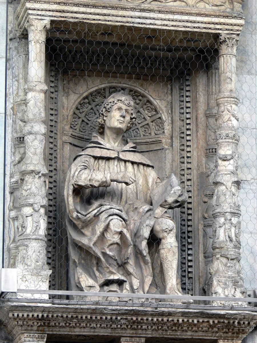 Pliny the Younger, statue on the facade of the Cathedral of Santa Maria Maggiore, Como, Italy.